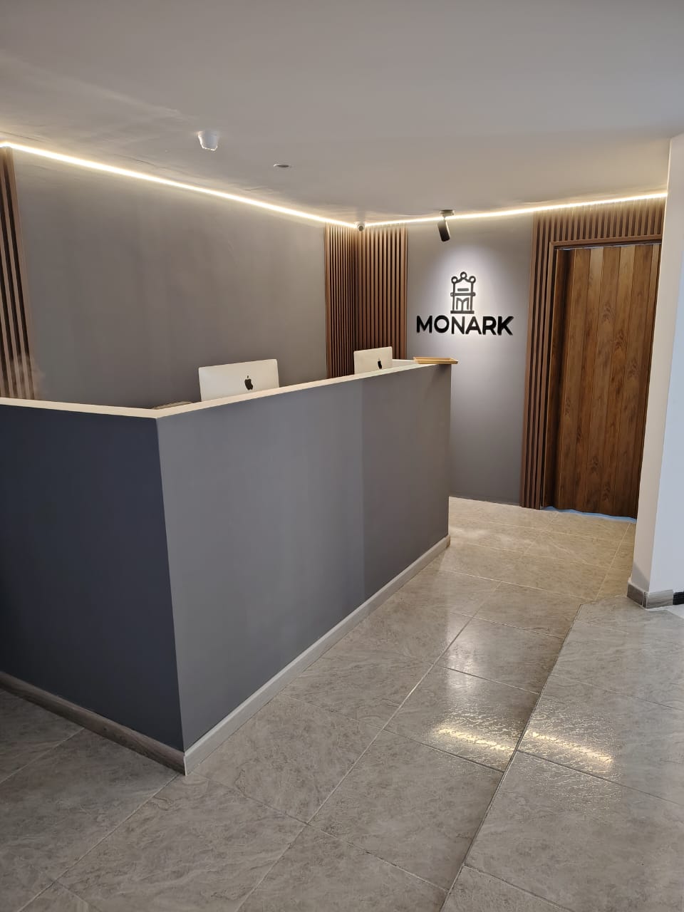 Recepción Monark